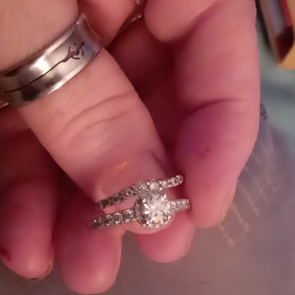 Tolkowsky hearts and arrows ideal cut diamond